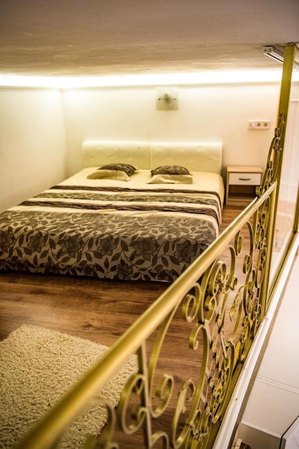 Exclusive Apartmanok แซแก็ด ภายนอก รูปภาพ